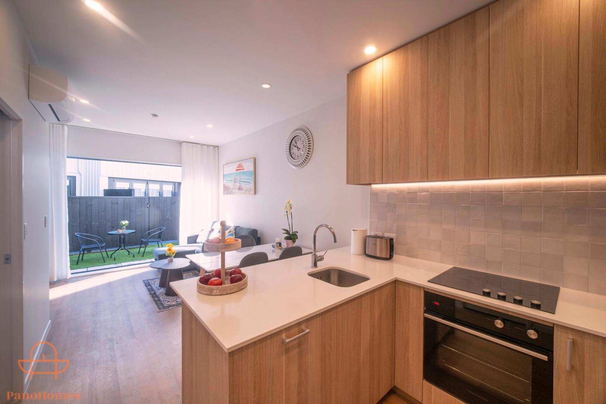 Modern Townhouse Close To City With Full Kitchen - Ellerslie โอ๊คแลนด์ ภายนอก รูปภาพ