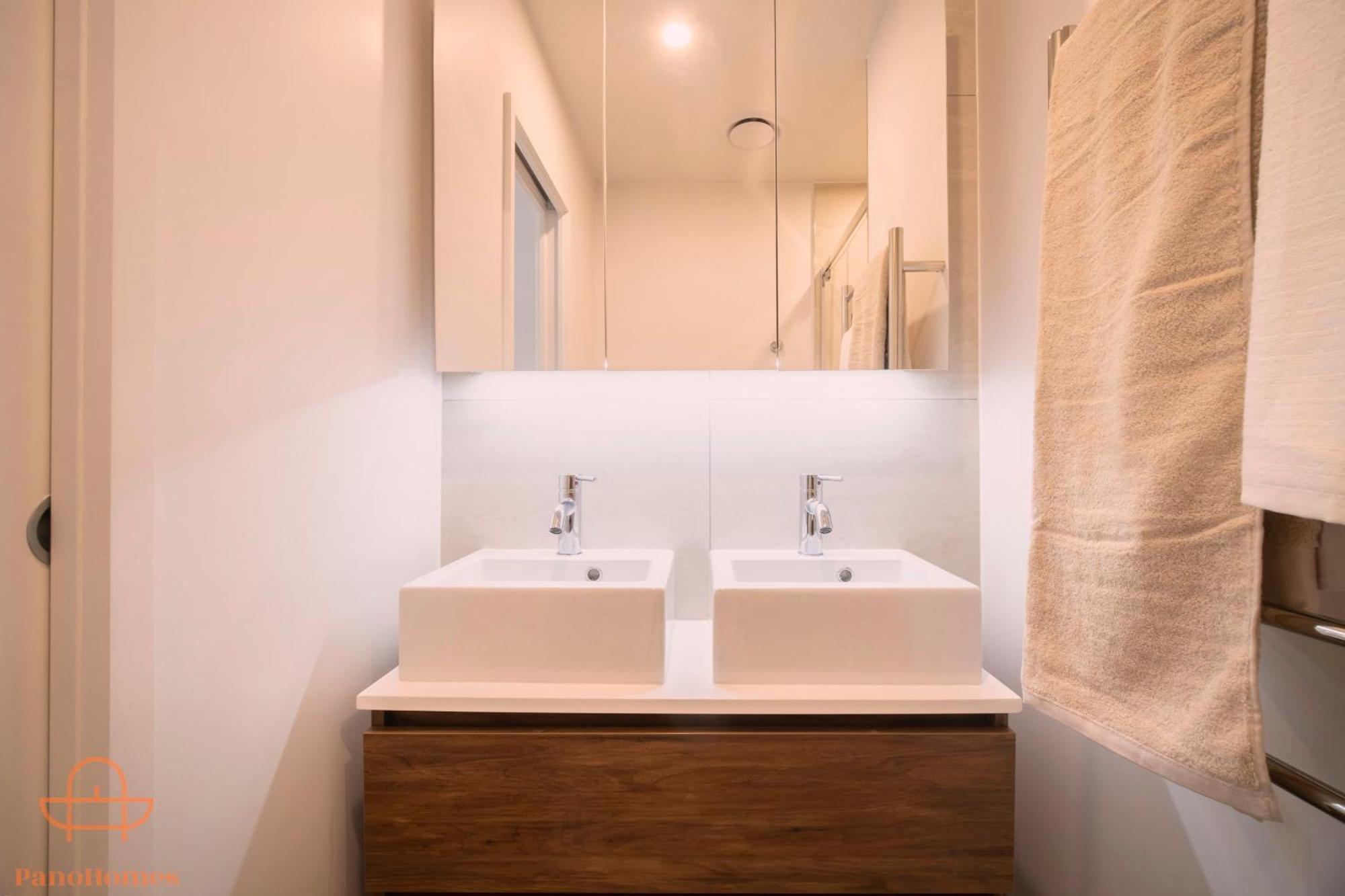 Modern Townhouse Close To City With Full Kitchen - Ellerslie โอ๊คแลนด์ ภายนอก รูปภาพ