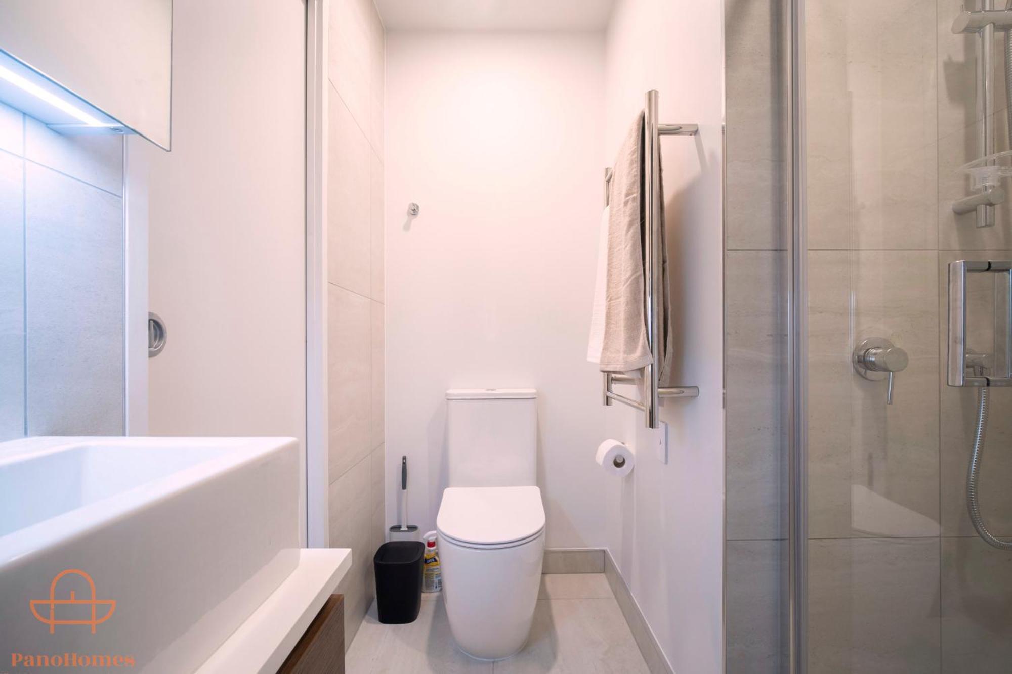 Modern Townhouse Close To City With Full Kitchen - Ellerslie โอ๊คแลนด์ ภายนอก รูปภาพ