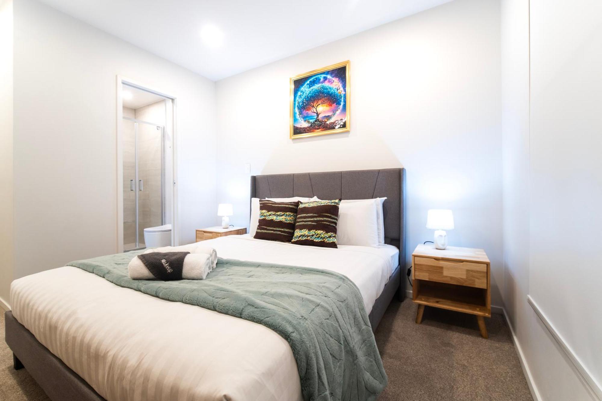 Modern Townhouse Close To City With Full Kitchen - Ellerslie โอ๊คแลนด์ ภายนอก รูปภาพ