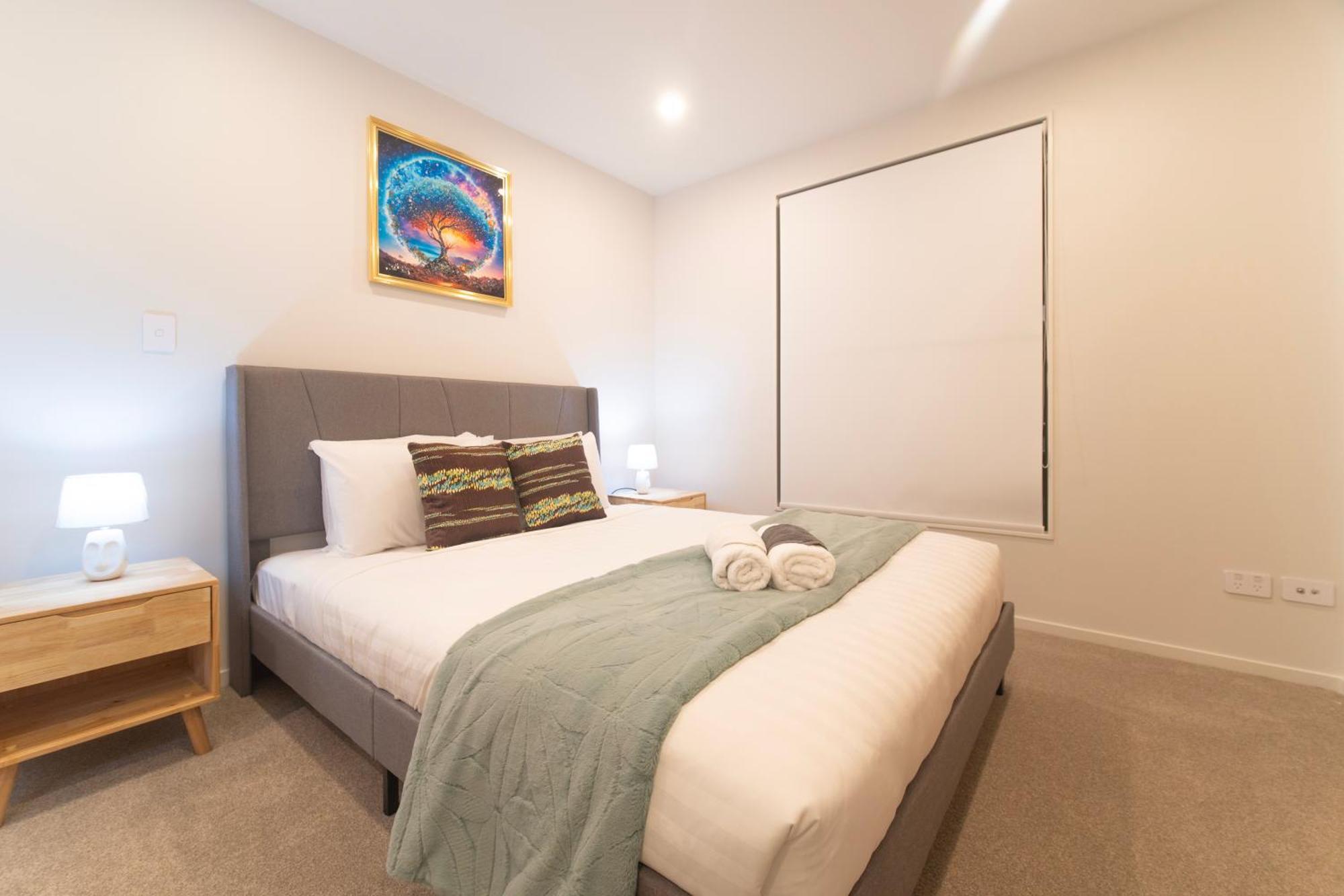 Modern Townhouse Close To City With Full Kitchen - Ellerslie โอ๊คแลนด์ ภายนอก รูปภาพ